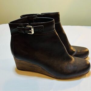 Dr. Scholl's Black Leather Wedge Boots Cool Fit Memory Foam